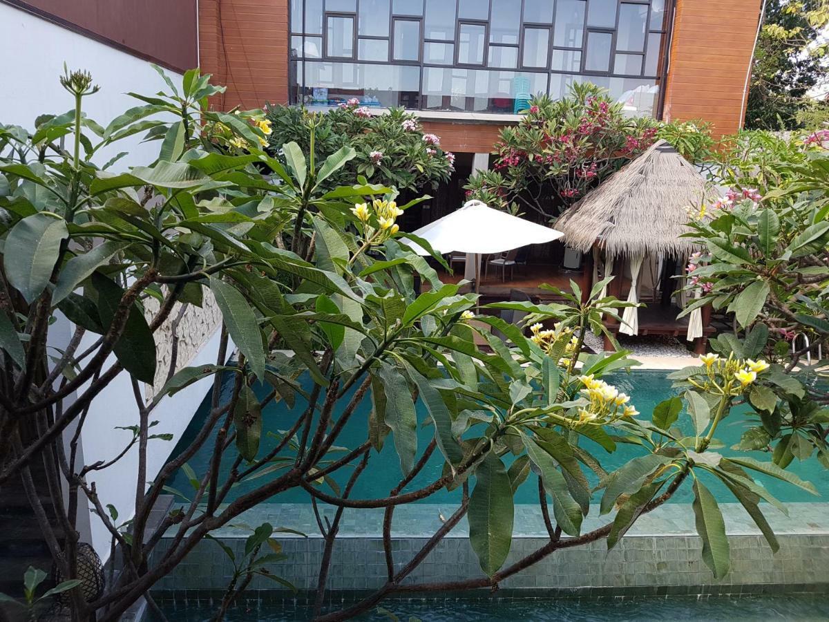 Narisha Guesthouse Kupang  Exterior foto